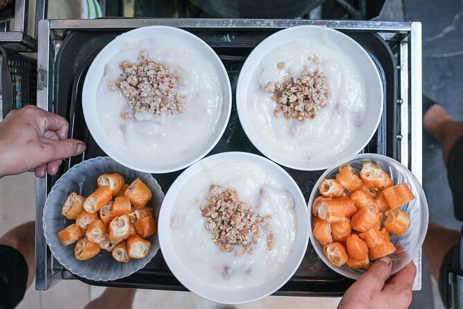 Old Quarter Food Tour in Hanoi - Learning by making and tasting