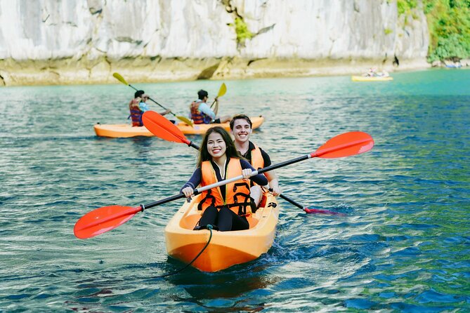One Day Deluxe Boat Trip in Ha Long Bay - Sung Sot Cave and the first major stop