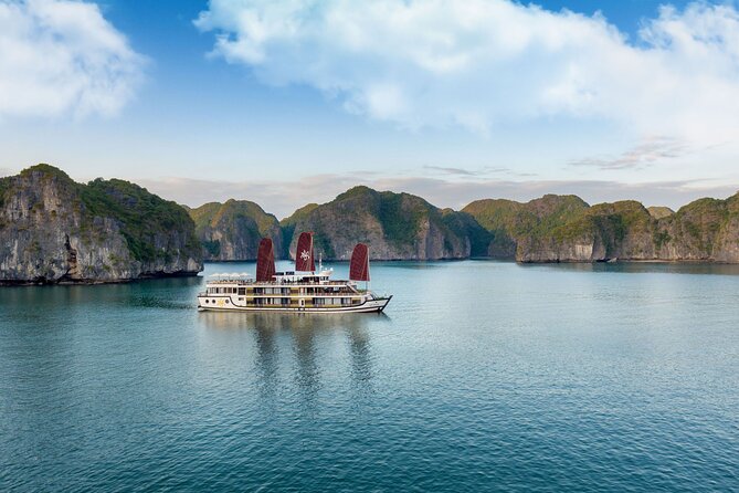 Orchid Cruises 3days/2nights For 5 Star All Included - Day 3: A final morning on Halong Bay