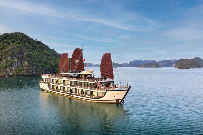 Orchid Trendy Cruises 2Days/1 Night 5 Star Cruises - A calm start with tai chi and early-morning views