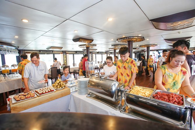 Overnight Halong Bay Cruise on the Starlight - Food, service, and comfort onboard