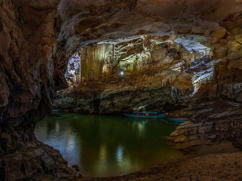 Phong Nha/Dong Hoi: Phong Nha Cave and Paradise Cave Tour - What the $61 price includes