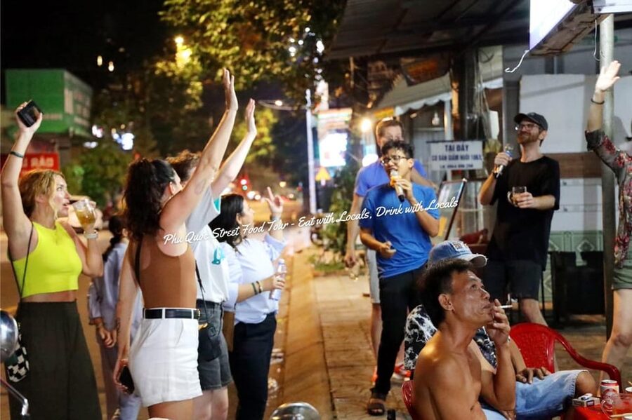 Phu Quoc: Street Food Tour - Phu Quoc Night Market after dark