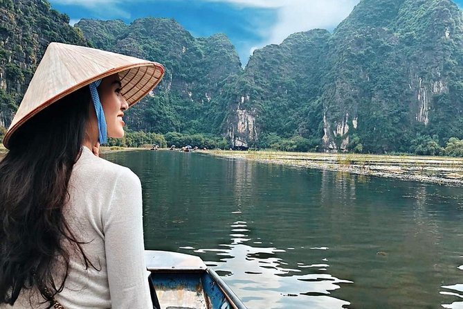 Premium Hoa lu - Trang An - Mua Cave with Buffet Lunch from Hanoi - Mua Cave and the climb to Ngoa Long Mountain