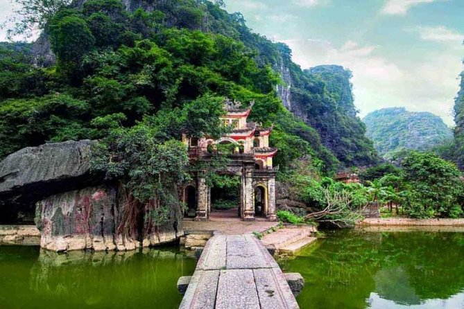 Premium Hoa lu - Trang An - Mua Cave with Buffet Lunch from Hanoi - How much value do you get for $60?