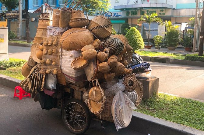 Private Arrival Transfer: Tan Son Nhat Airport to Ho Chi Minh City Hotels - Flight tracking and late-night arrivals