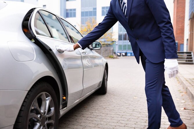 Private Arrival Transfer: Tan Son Nhat Airport to Ho Chi Minh City Hotels - Communication is helpful, but keep your hotel details ready