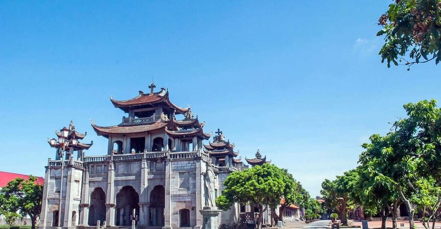 Private Car/Bus Renting Hanoi - Ninh Binh - Halong - Sapa... - Van Long by boat, reeds, and water caves