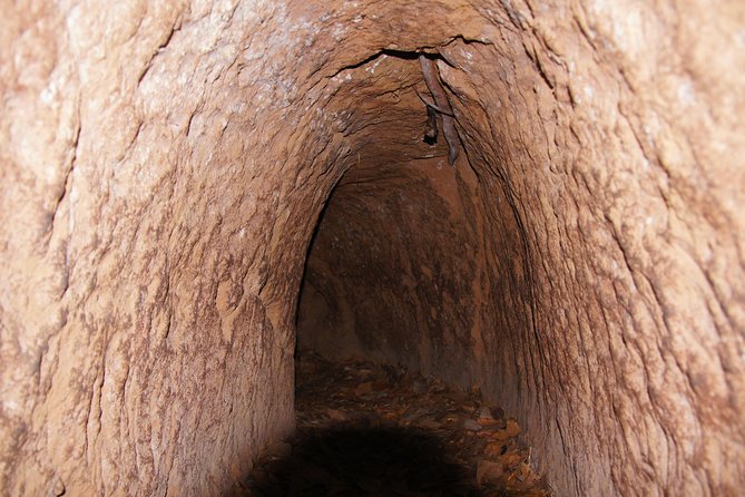 Private Cu Chi Tunnels Half Day Tour - Seeing the underground rooms and hidden entrances