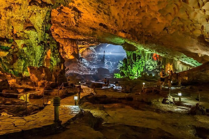 Private Full-Day Tour to Halong Bay from Hanoi - The three-hour road from Hanoi Old Quarter