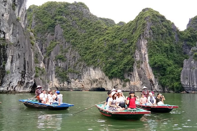 Private Ha Long bay day trip(From Hanoi city or Halong harbour) - The Hanoi to Ha Long Road