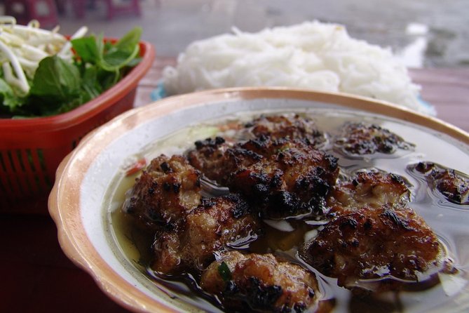 Private Hanoi Street Food Walking Tour With Real Foodie - Ten tastes across Hanoi’s Old Quarter