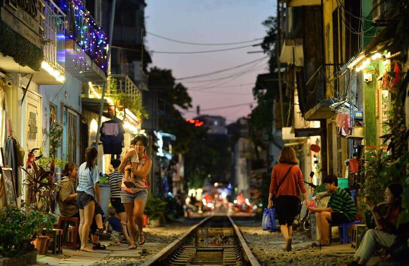 Private Hanoi Walking Tour with visit Train Street - What the $28 price really gives you