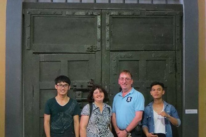 (Private) Hanoi War Sites Tour - What the guide quality means for you