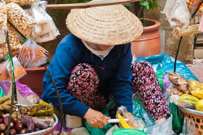 PRIVATE Hoi An Ancient Town - Night Market Street Food By Night - Hoi An Ancient Town after sunset