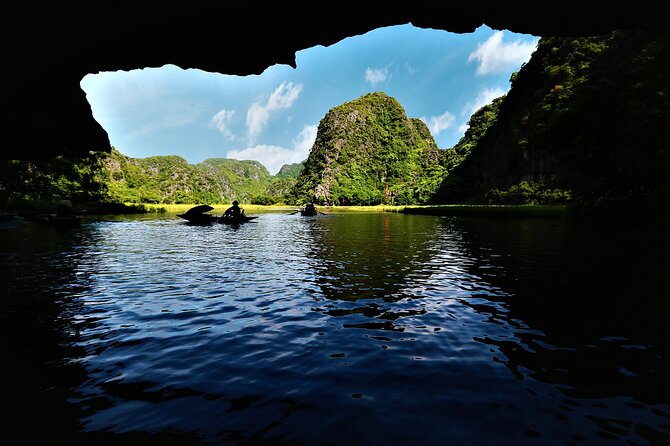 Private Ninh Binh Full Day (Bich Dong -Tam coc -Mua cave- Biking) - Tam Coc by sampan on the Ngo Dong River
