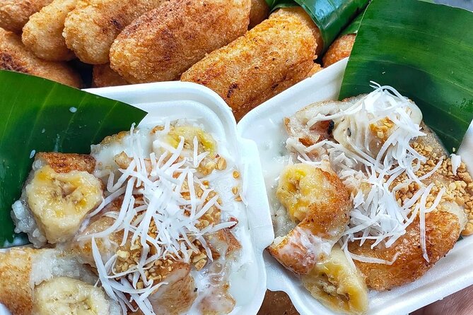 Private Street Food Tour by Motorbike in Ho Chi Minh City - A 50-year-old apartment complex and Hue noodle soup