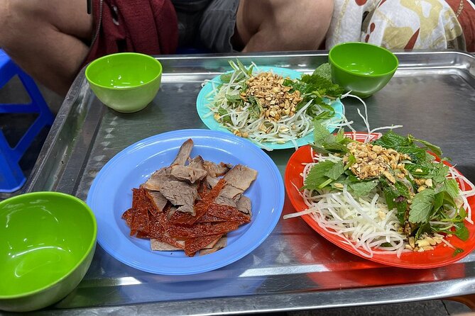 Private Street Food Tour with a Local Food Guide - Pho at Pho 10 Ly Quoc Su