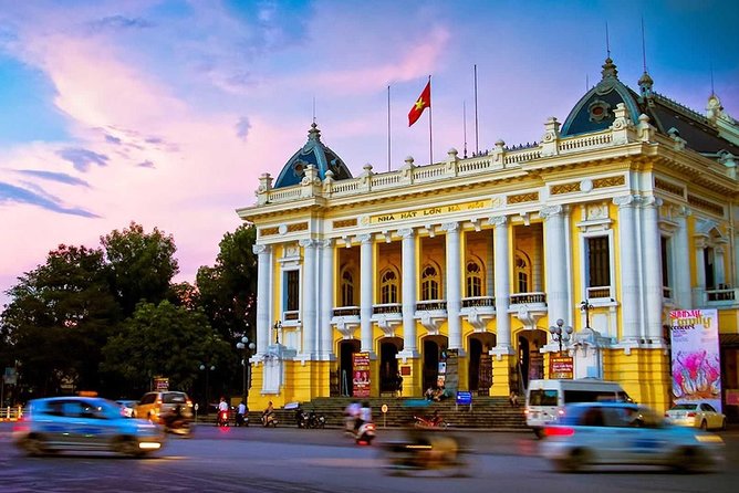 Private Tour: Hanoi City Tour Including Water Puppet Show and Cyclo Ride - One packed day in Hanoi