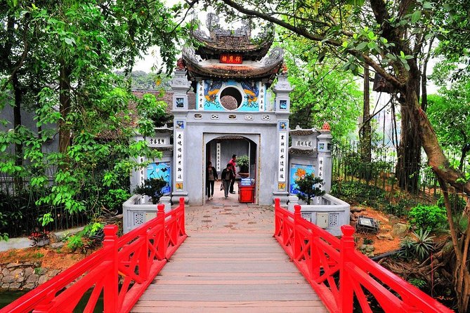 Private Tour: Hanoi City Tour Including Water Puppet Show and Cyclo Ride - The Old Quarter by cyclo