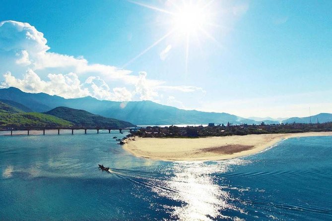 Private transfer from Hue to Hoi An with fabulous stops - Who gets the best value from the $125 price?