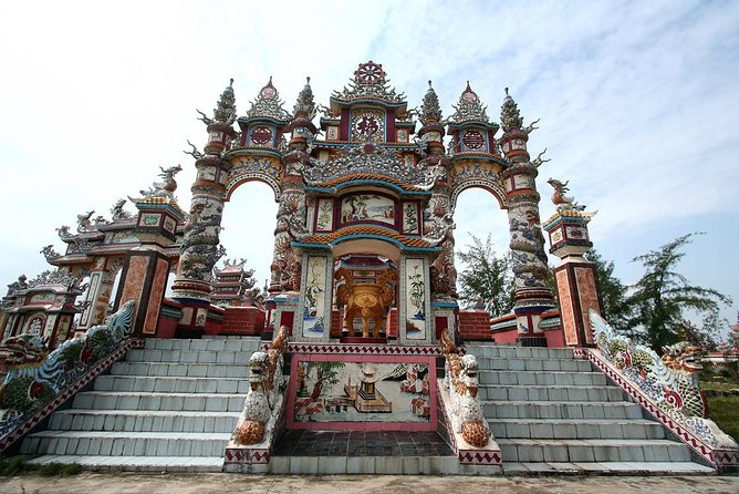 Private transfer from Hue to Hoi An with fabulous stops - The City of Ghosts and its ornate tombs