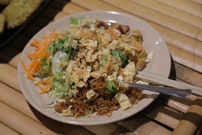 Private Vegan Food Tour in Ho Chi Minh City By Motorbike - The food lineup: familiar street food with plant-based changes