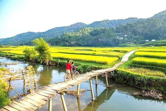 Pu Luong 2 Days Trekking & Village Experience with local Family - Guides, group size, and the human side of the trip