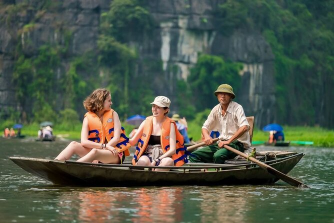 Quang Phu Cau Incense Village- Hoa Lu - Trang An Small Group Tour - Lunch and the middle of a long day