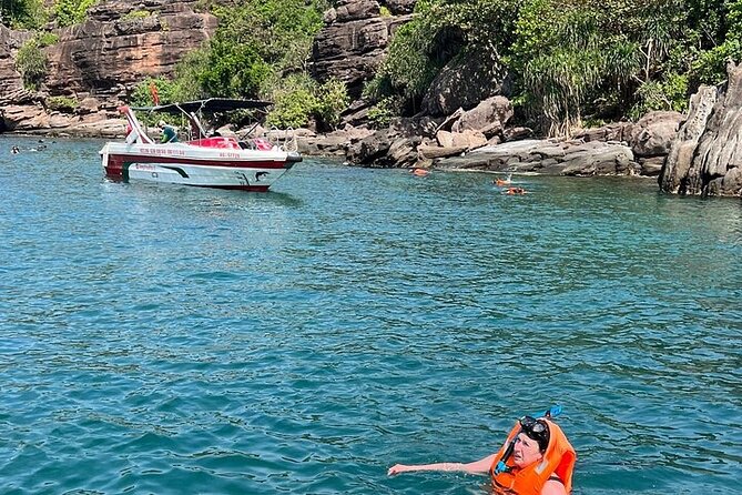 Real snorkel trip by speedboat with small group on Cham island - A simple barbecue lunch on Ong or Chong Beach