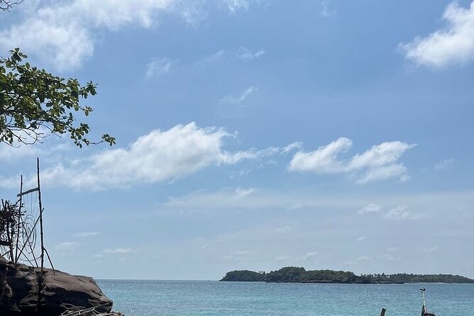 Real snorkel trip by speedboat with small group on Cham island - Dai Island brings the first hour of snorkeling