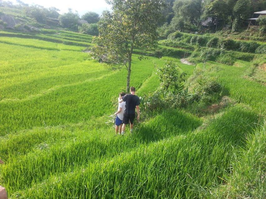 Sa Pa: 6-Hours Muong Hoa Valley Trek with Local Ethnic guide - Traditional crafts give the walk more meaning