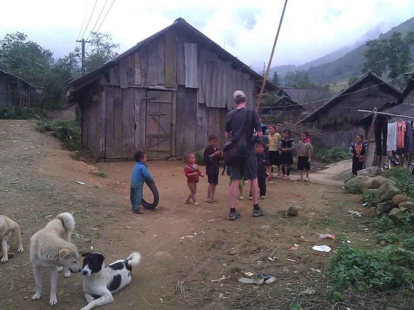 Sa Pa: 6-Hours Muong Hoa Valley Trek with Local Ethnic guide - Ta Van brings in the Dzay perspective