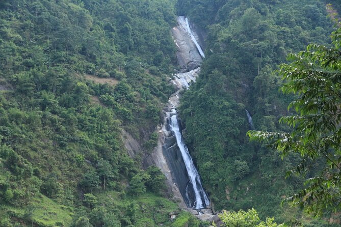Sa Pa Full Day Trekking Tour - Ta Van lunch and a short stream walk