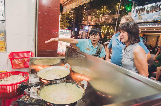 Saigon After Dark Night Tour by Scooter + 7 tastings - The food: what you are really paying for