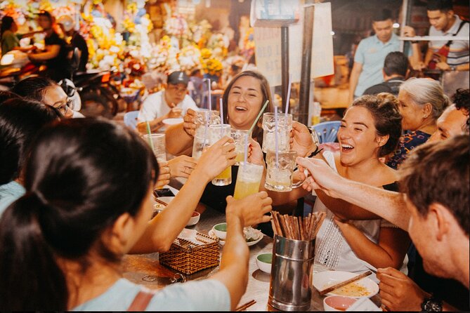 Saigon After Dark With Seafood, Beer & Live Music Bar - Starting with bún bò at Bún Bò Xưa
