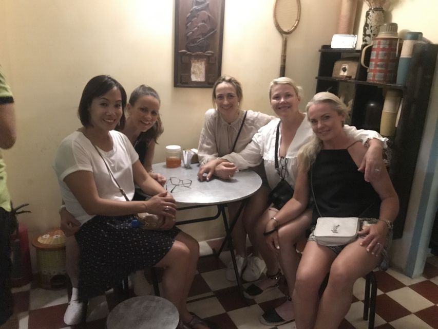 Saigon: Day-Night Sights & Local Food Tour l Female Option - Nguyen Trai Street and everyday shopping