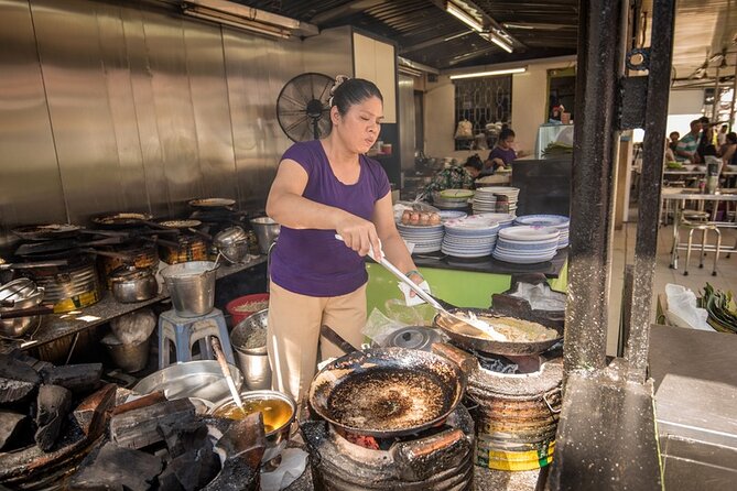 Saigon Night Bites on Foot: Local Vendors, Stories & Sweet Finish - Who will enjoy this walk most