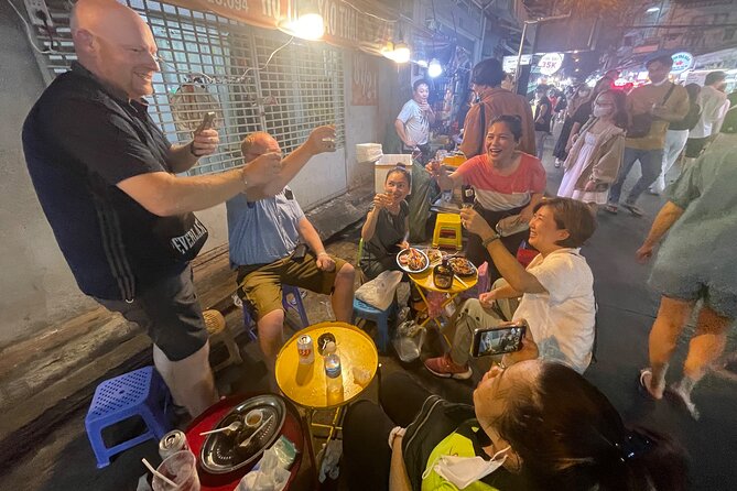 Saigon Night Craft Beer and Street Food By Scooter and motorbike - A pause at Ho Thi Ky Flower Market
