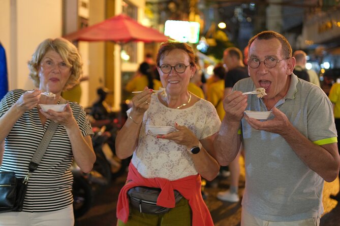 Saigon Sight & Food Tour By Night (Private Tour) - Nguyen Thien Thuat Apartment: Saigon life in a 1960s complex