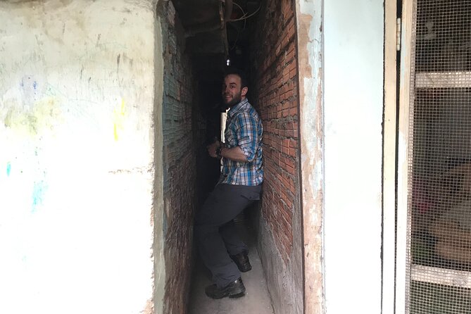 Saigon Slum tour and Saigon Chillspots by motorbike/ Aodai rider - The first two hours: riding through Ho Chi Minh City