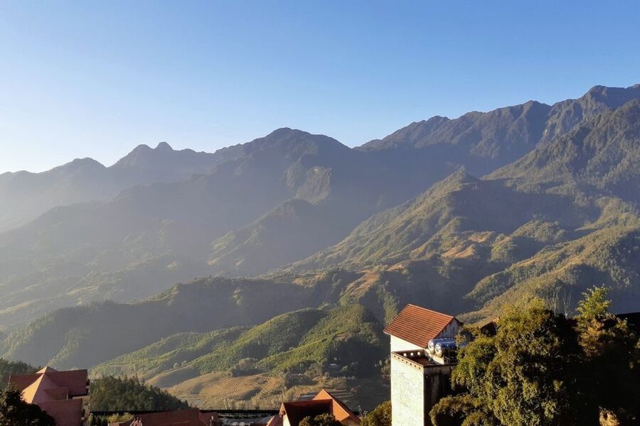 Sapa: 3-Day, 3-Night Trek and Hotel with Overnight Train - Red Dao villages, Giang Ta Chai, and Su Pan