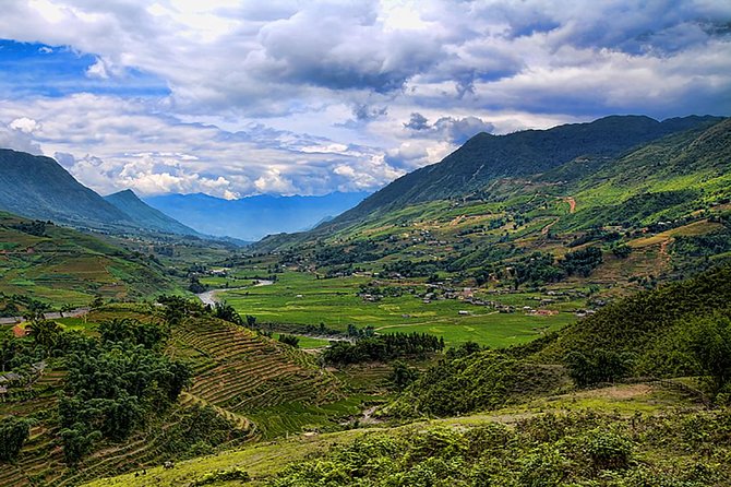Sapa Motorbike Experience: Local Life, Rice Fields & Waterfalls - Hang Da, a quieter road and a wilder setting