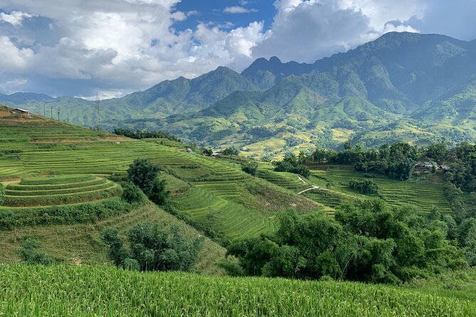 Sapa Trekking Tour 2 Days 1 Night By Bus - Cat Cat Village: attractive setting, crowded feel