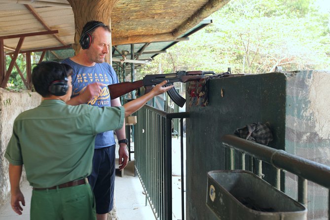 Shared Cu Chi Tunnels & Mekong Delta Tour Full Day - How the guides affect the day