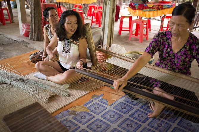 Small-Group Authentic Mekong Delta Day Trip from Ho Chi Minh City - Xe-loi, bicycle, and the route to lunch