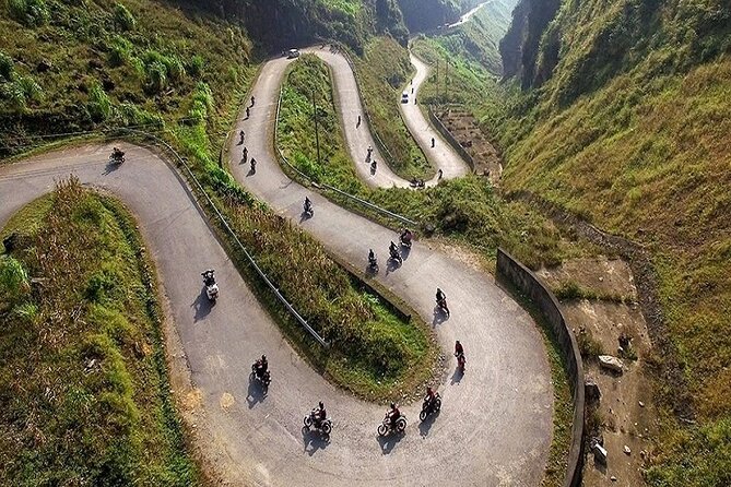 Small Group Hanoi Jeep Tour All Inclusive - Hanoi Train Street in a short, focused visit