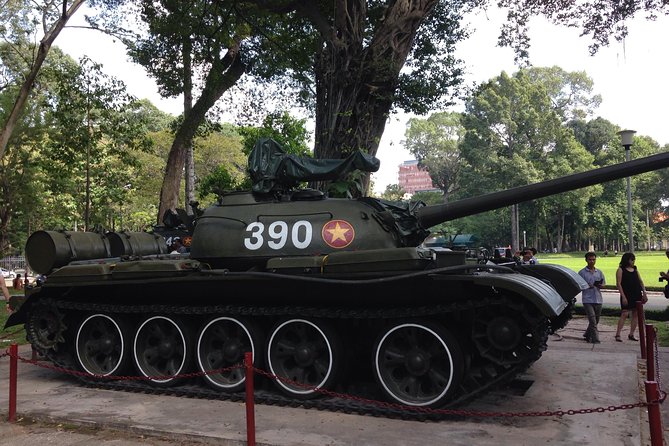 Small-group Saigon City & Cu Chi Tunnels Day Trip - The road to Cu Chi and what the timing means