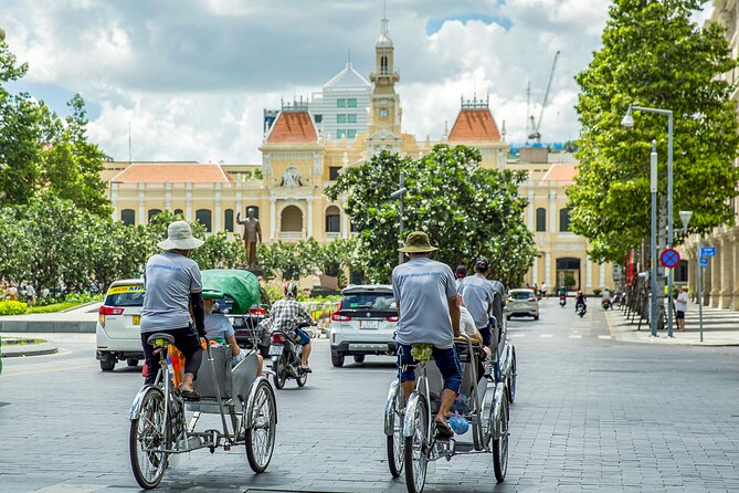 Small-group Saigon City Tour: 1-day Must-See Icons & Cyclo Ride - Jade Emperor Pagoda brings shadow and incense