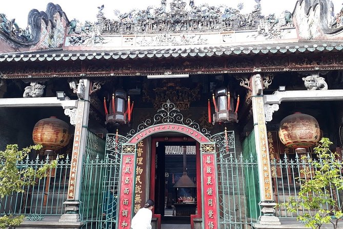 Small-group Saigon City Tour: 3-Hour Cyclo Ride to Hidden Stories - Who should book this Saigon ride?